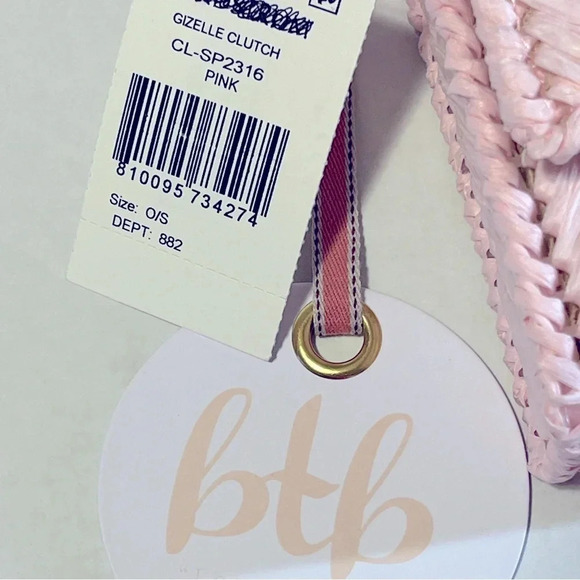 BTB Los Angeles Gizell Clutch interwoven straw clutch heart shape hardware. - Picture 11 of 11